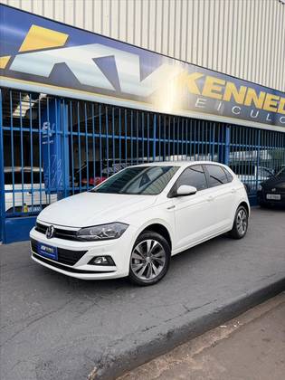VOLKSWAGEN POLO 1.0 200 TSI HIGHLINE AUTOMÁTICO VOLKSWAGEN POLO 1.0 200 TSI HIGHLINE AUTOMÁTICO